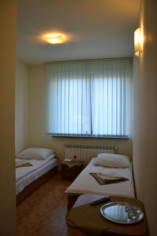 Zajazd Kwadrat Dąbrowa Górnicza Pokoj fotografie